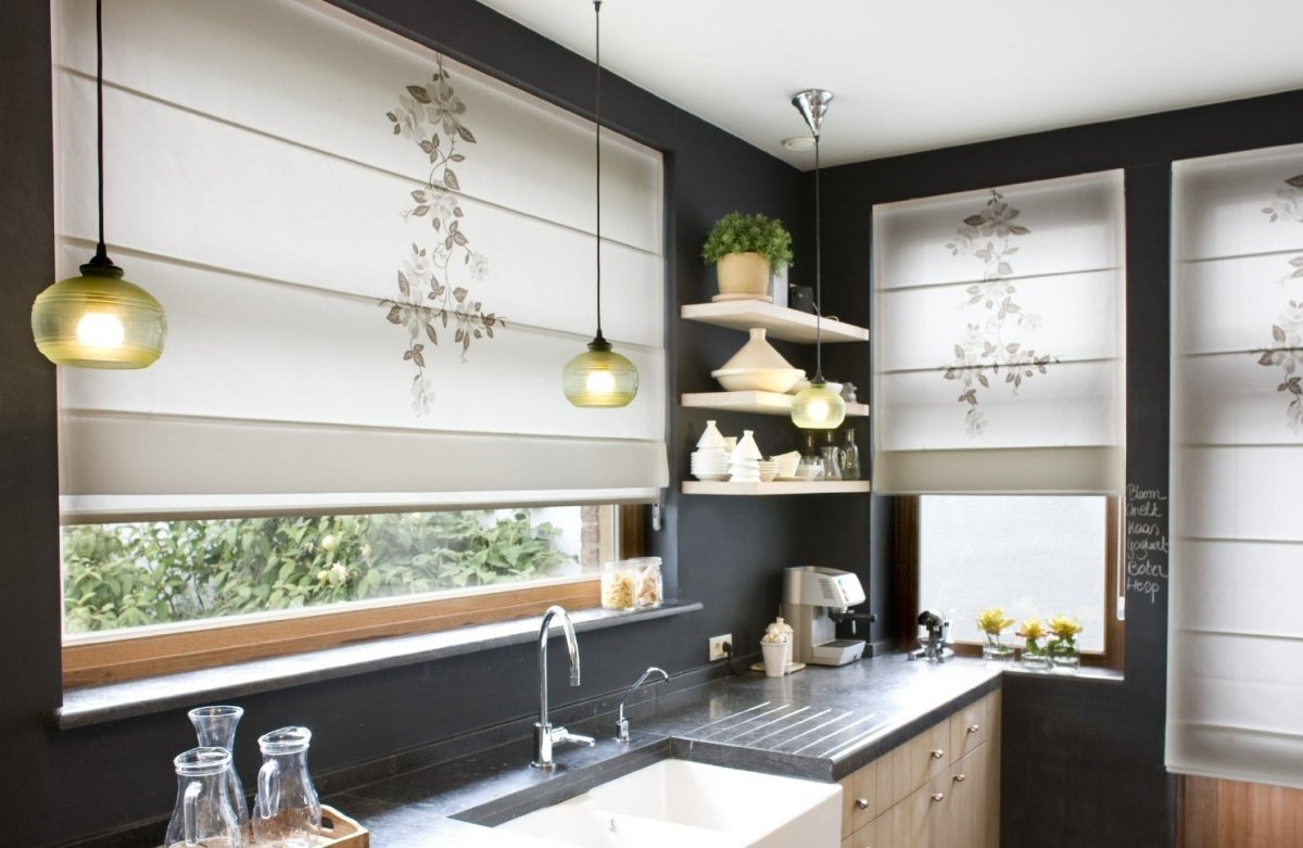 Римские шторы на кухню в стиле Модерн