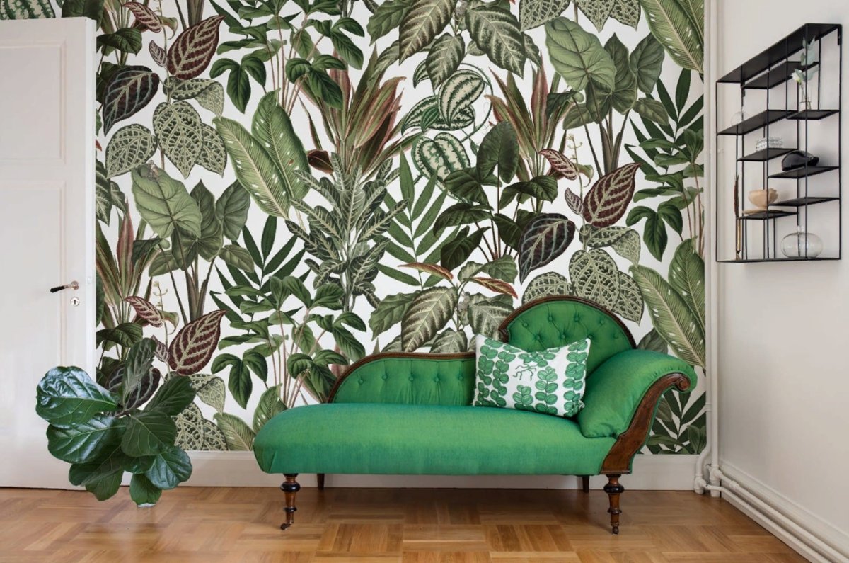 Бежевая комната с тропическим принтом