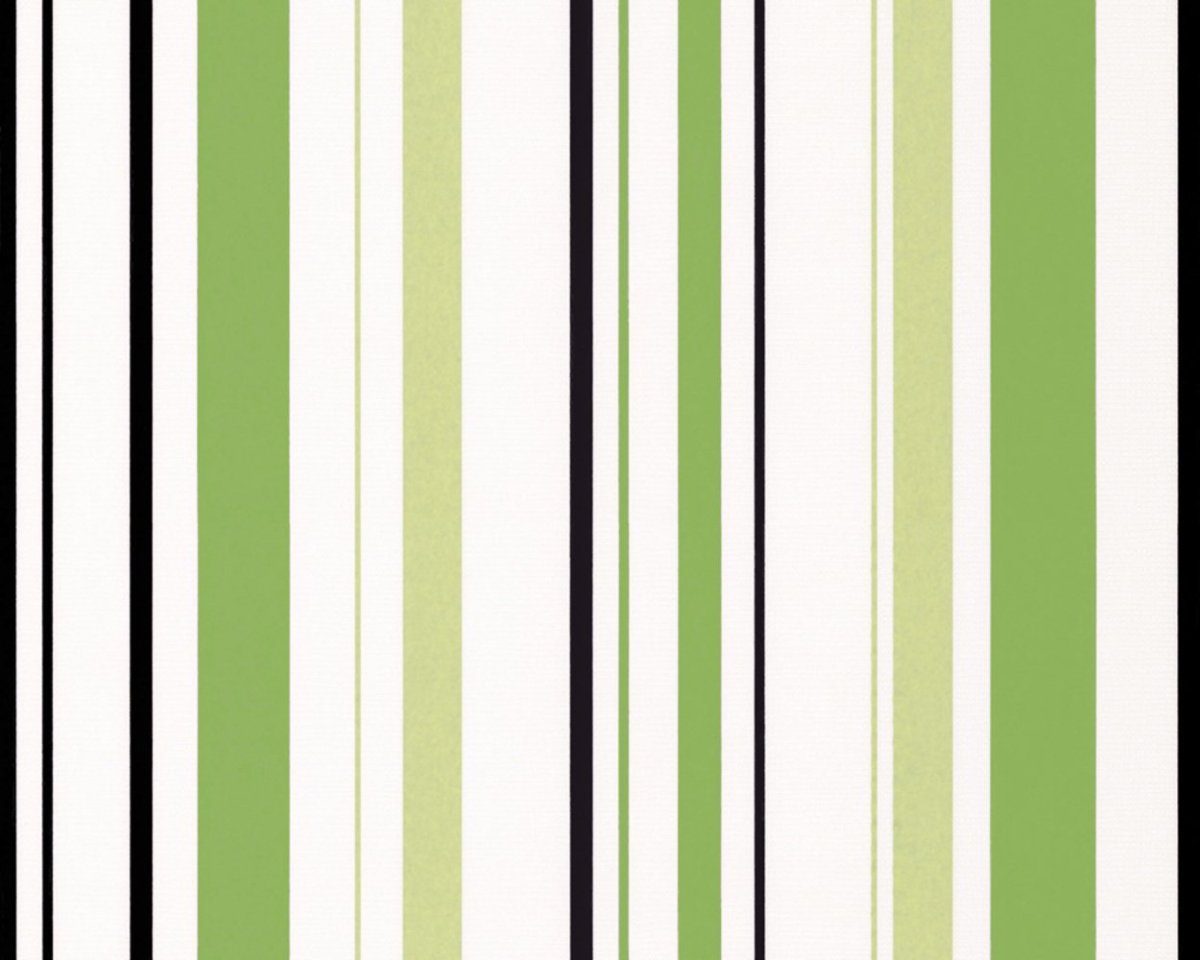Стены в зеленую полоску