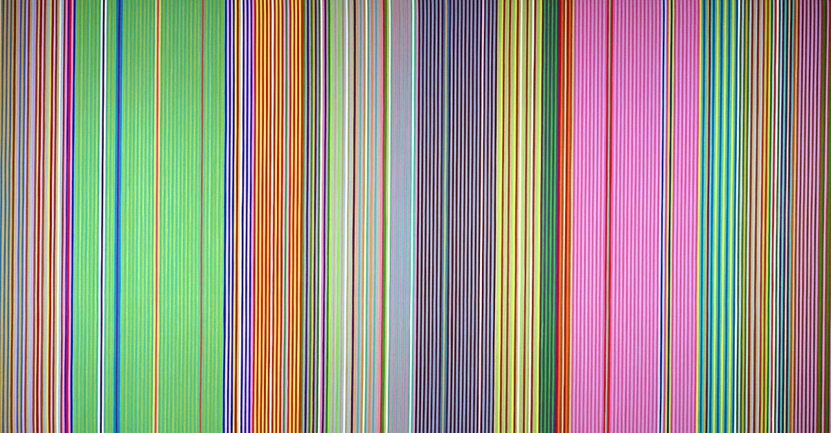 Обои в полоску стиль 90-х