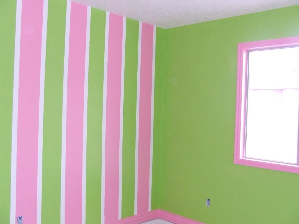 Покраска стен в розово зеленый