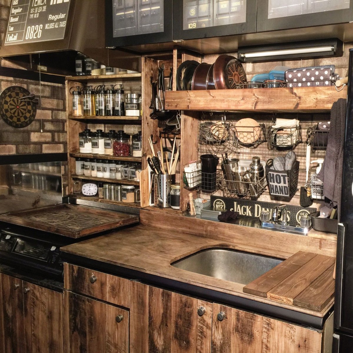 Кухня в стиле таверны