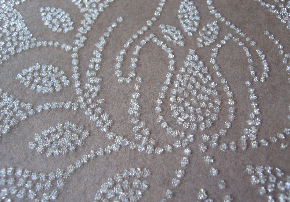 Обои со стеклярусом