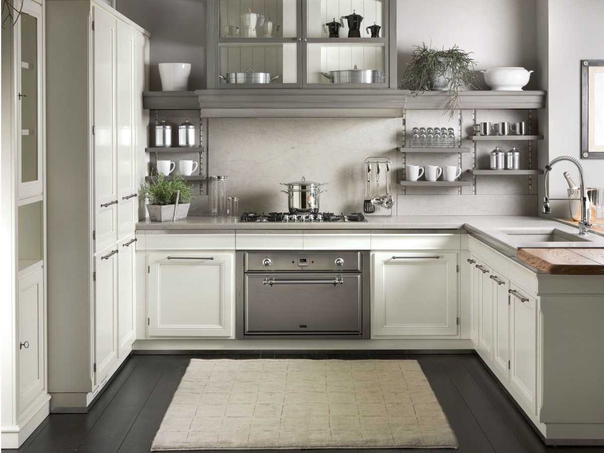 Кухонная мебель серого цвета