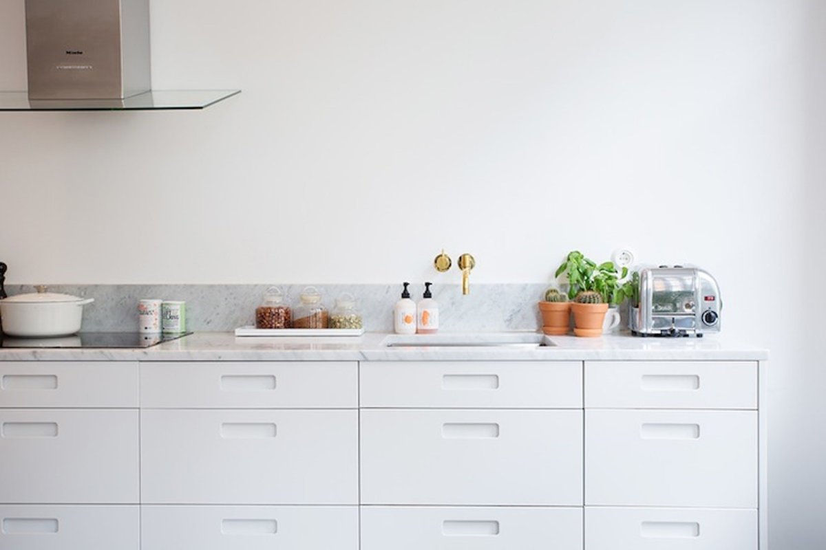 Фартук на кухне без верхних ящиков