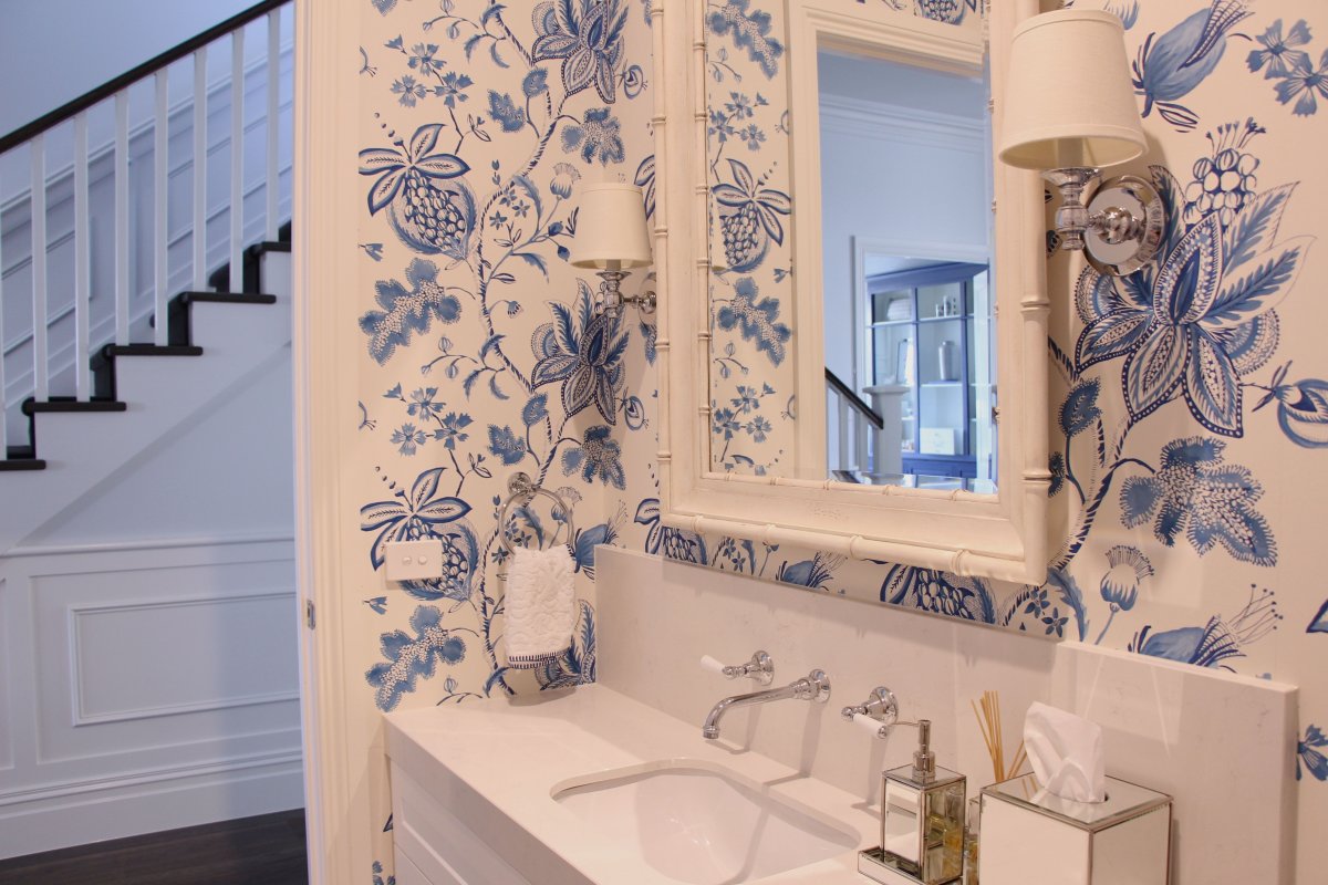 Обои Thibaut в ванне