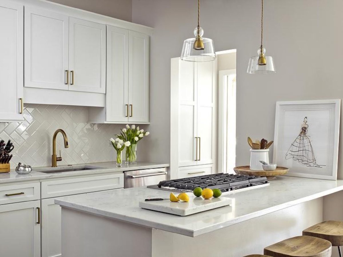 Кухни белые в стиле шейкер в интерьере