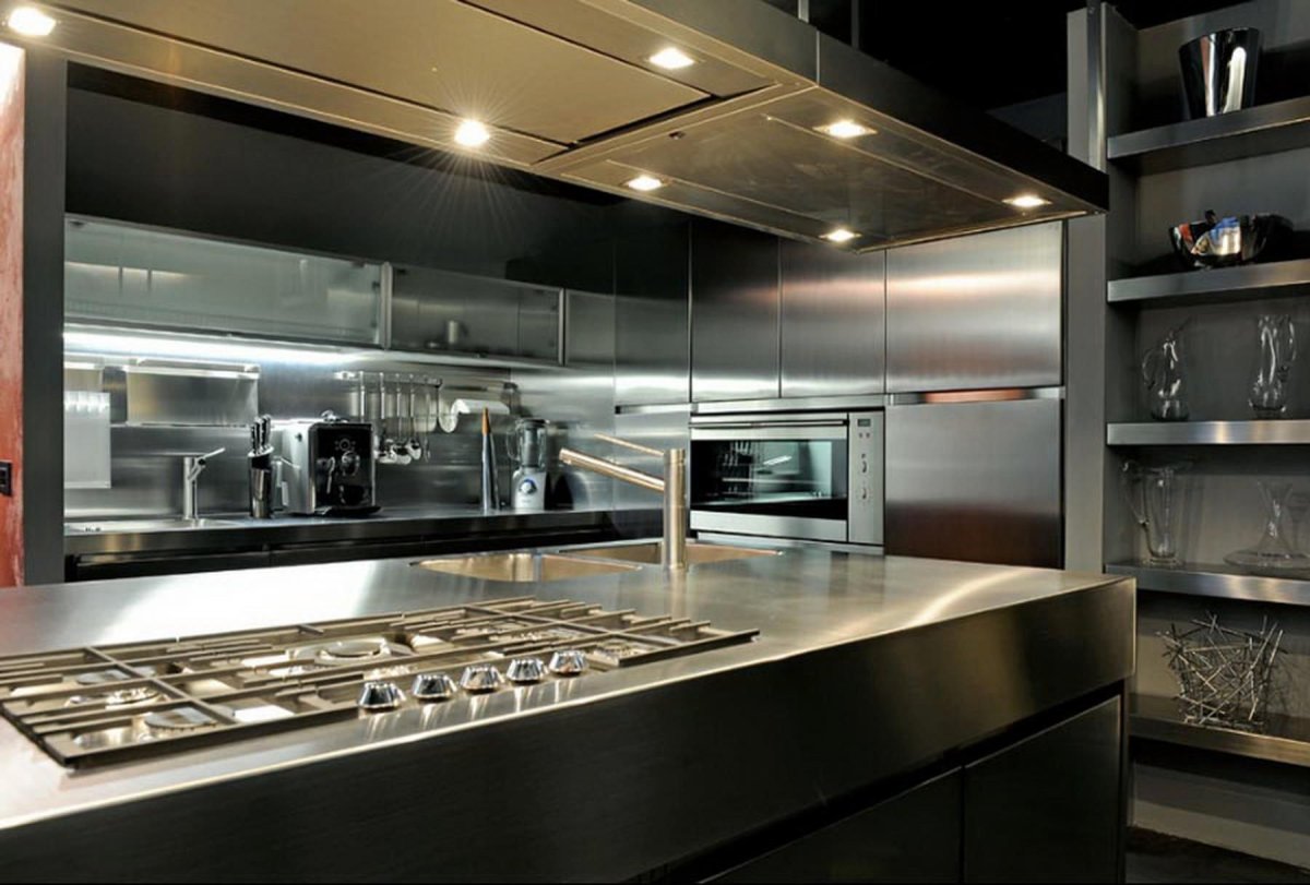 Металлический фартук зеркальный