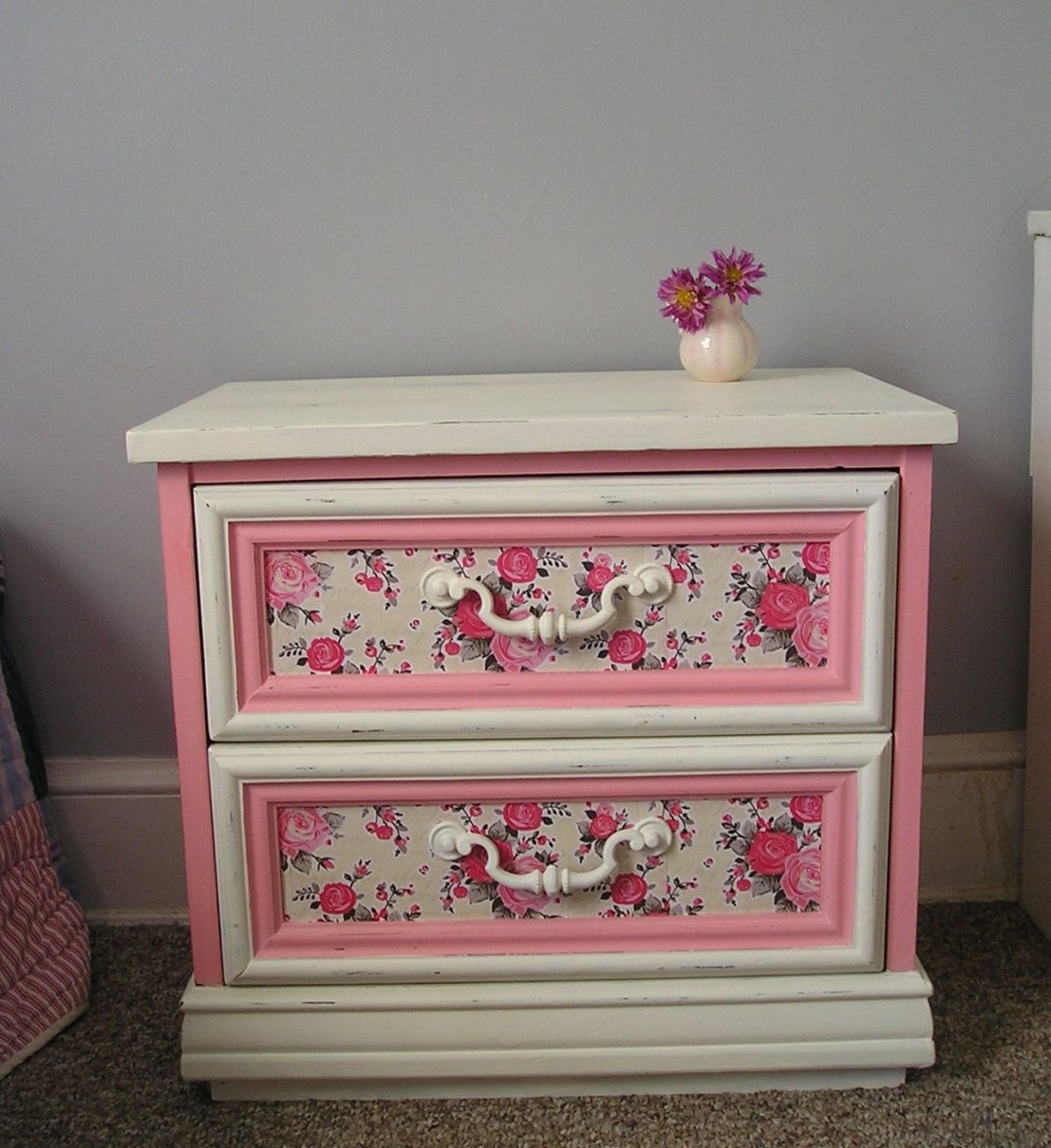 Декупаж тумбочки