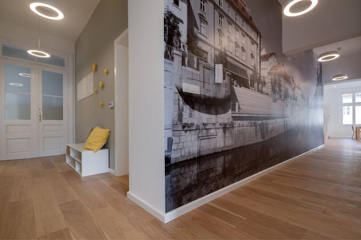 Фотообои в прихожую увеличивающие пространство