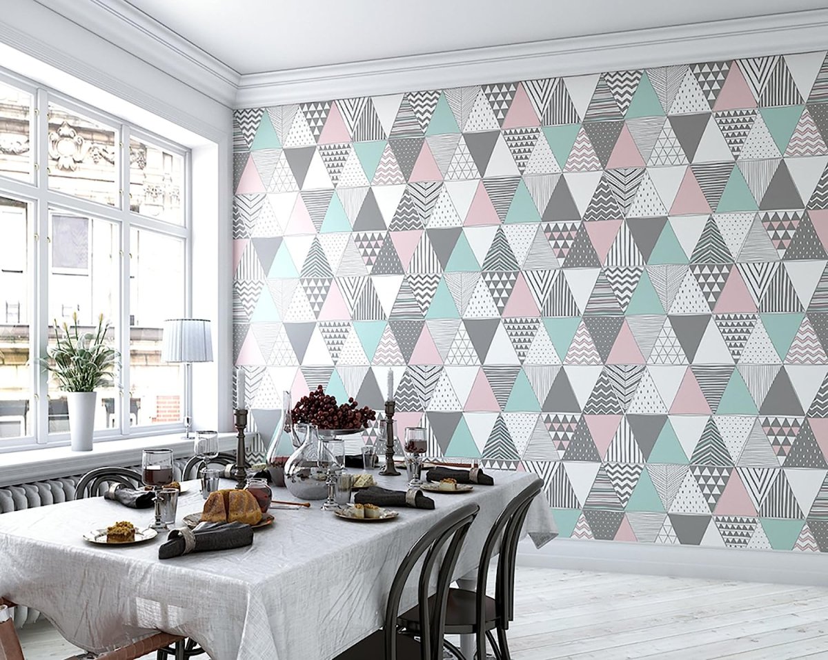 Обои с геометрическим рисунком в интерьере кухни