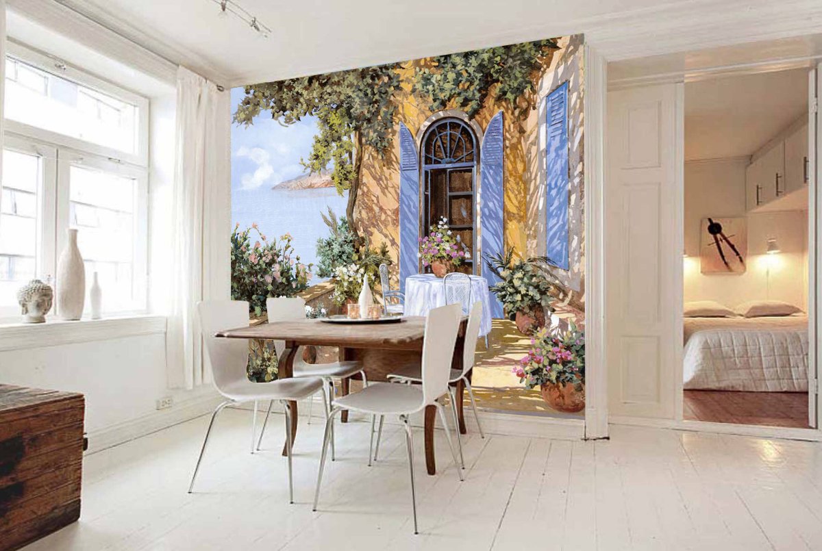 Фреска у стола в гостинной