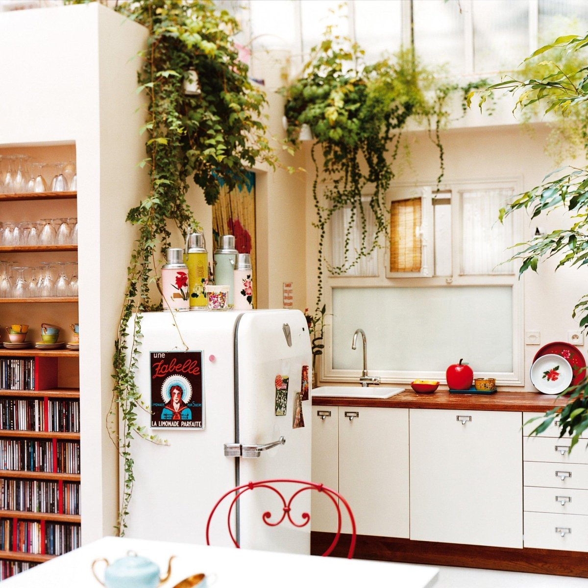 Растения в интерьере кухни