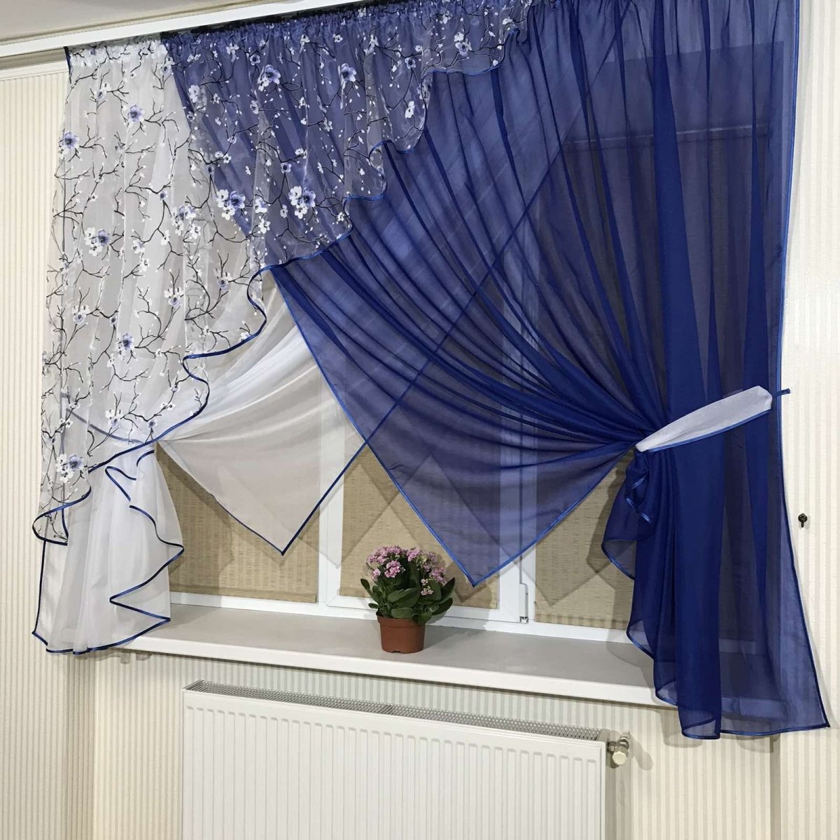 Шторы с сакурой на кухню