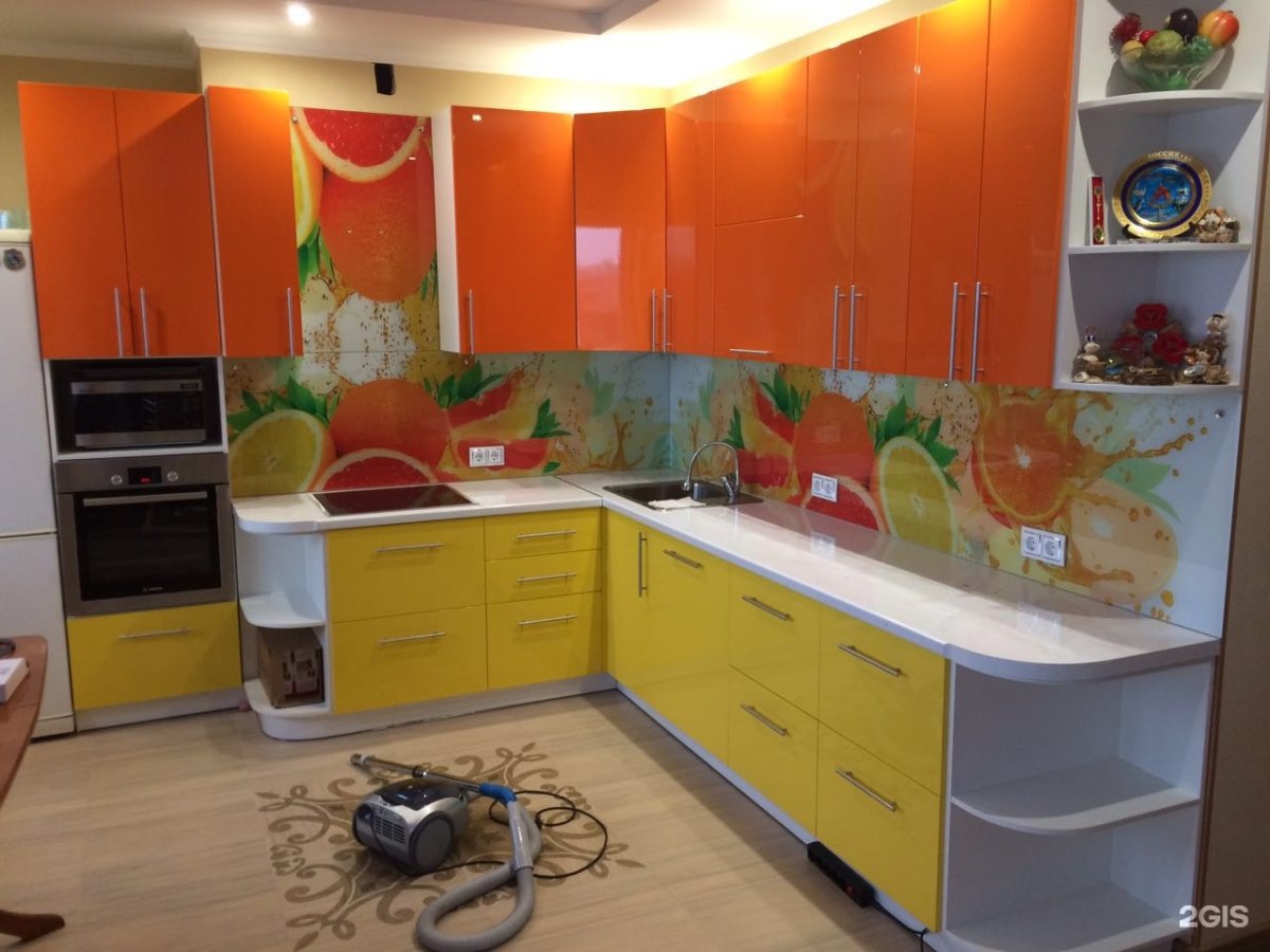 Кухонные гарнитуры в апельсине