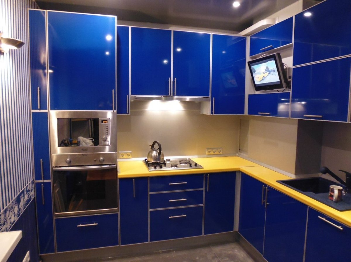 Кухня синий пластик