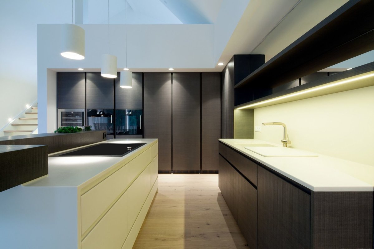 Встроенные светильники на кухне