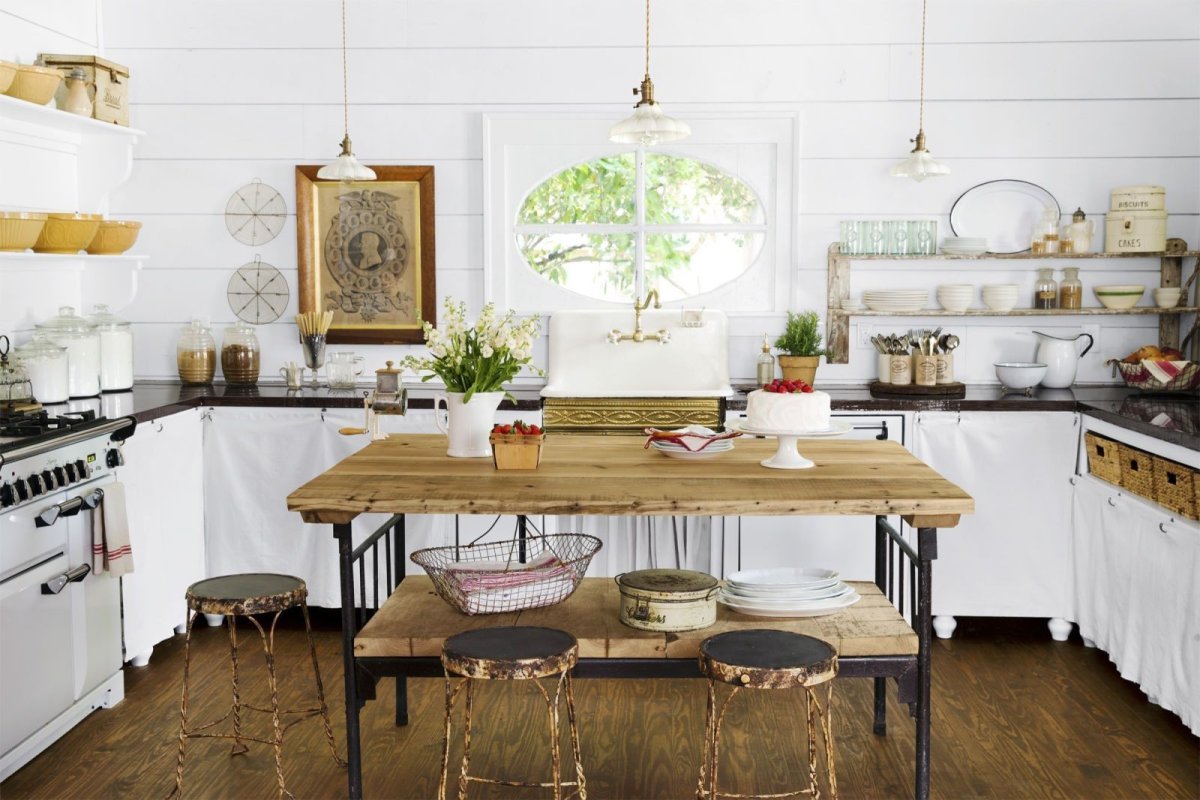 Кухня белая фермерский стиль