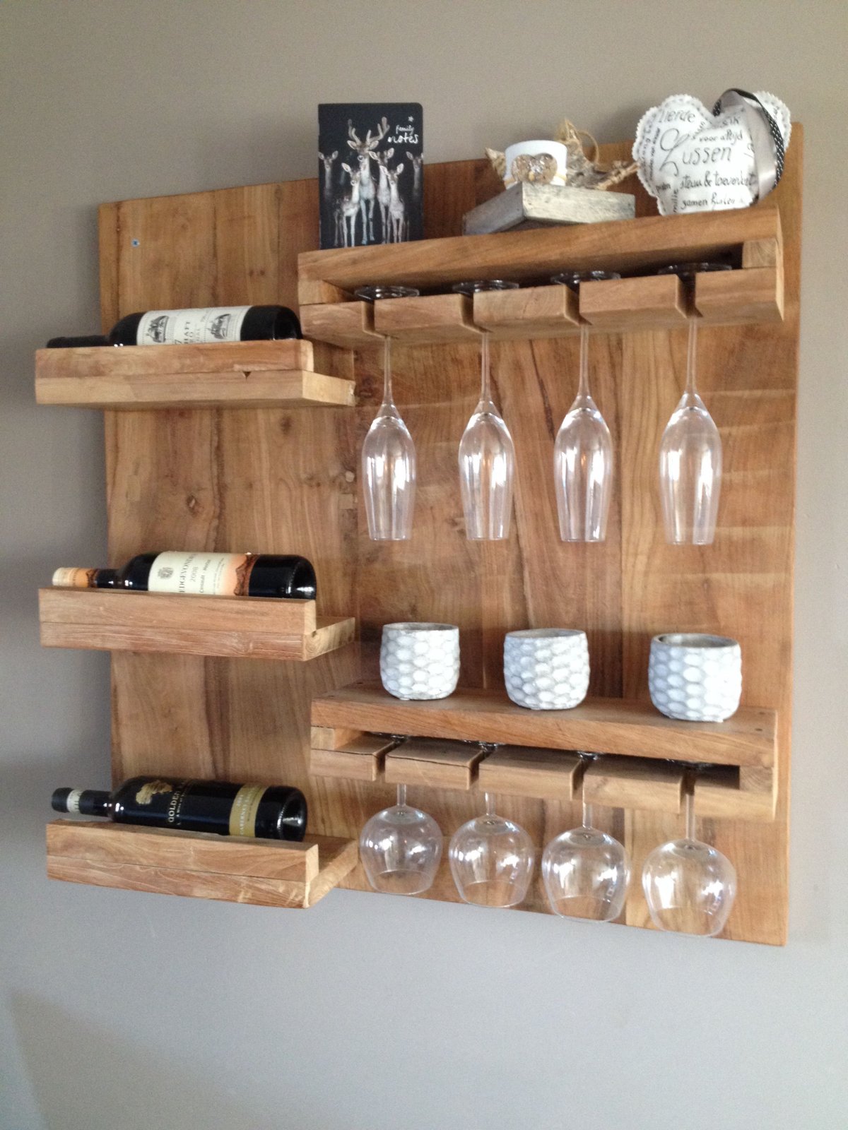 Полка для кухни из палет