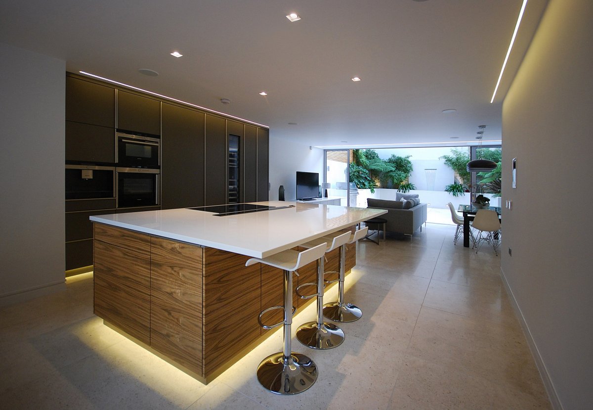 Освещение кухонного острова