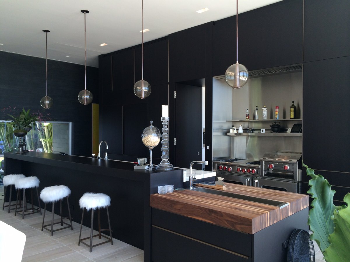 Стильные брутальные кухни