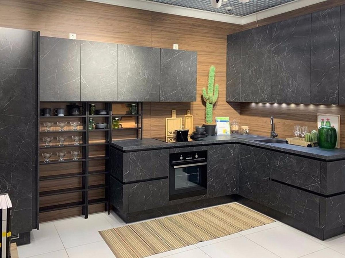 Кухонный двор Генрих