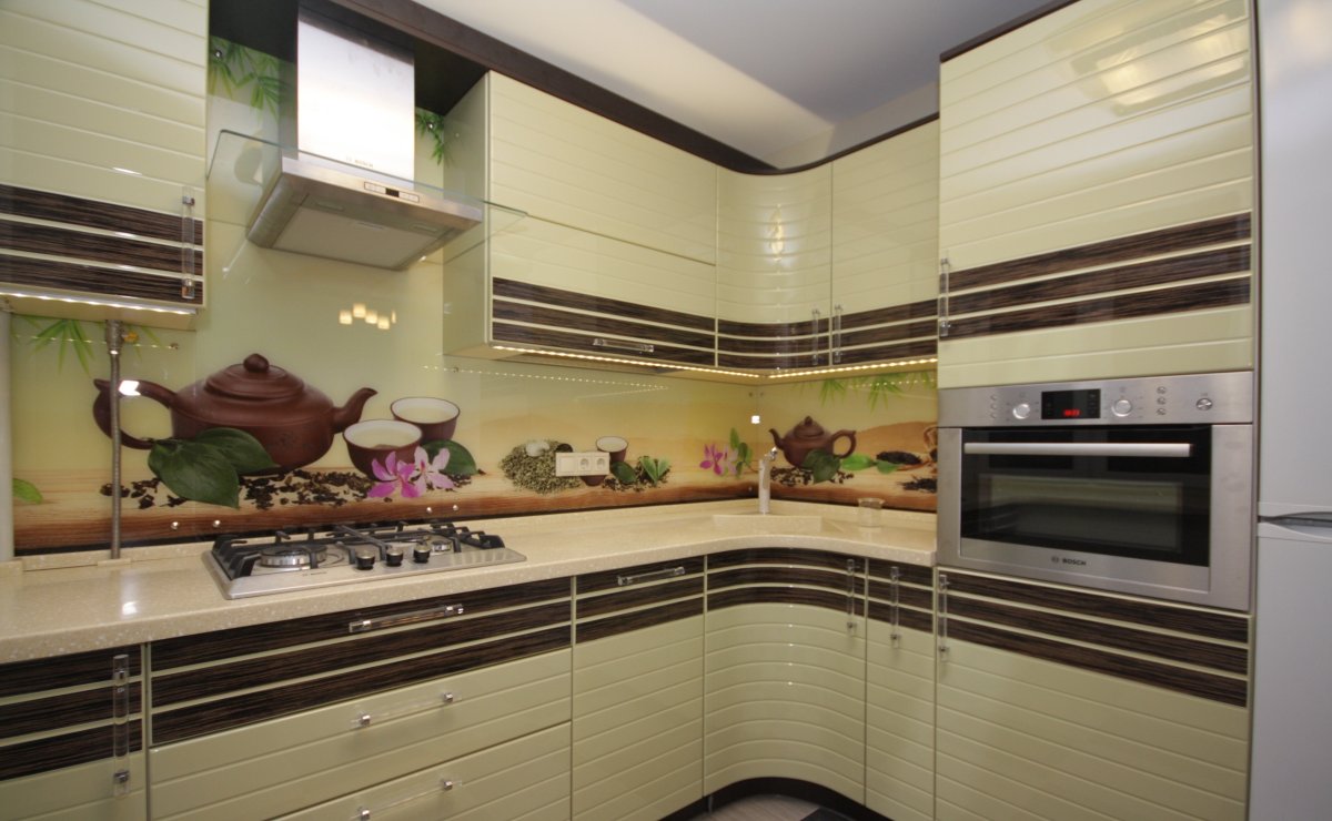 Кухня "Бостон" (зебрано/тик глянец)