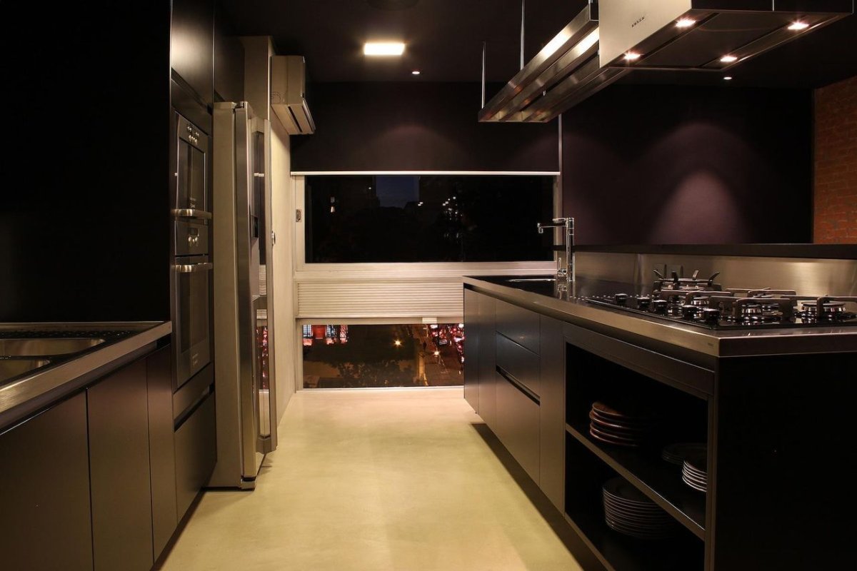 Черная мужская кухня