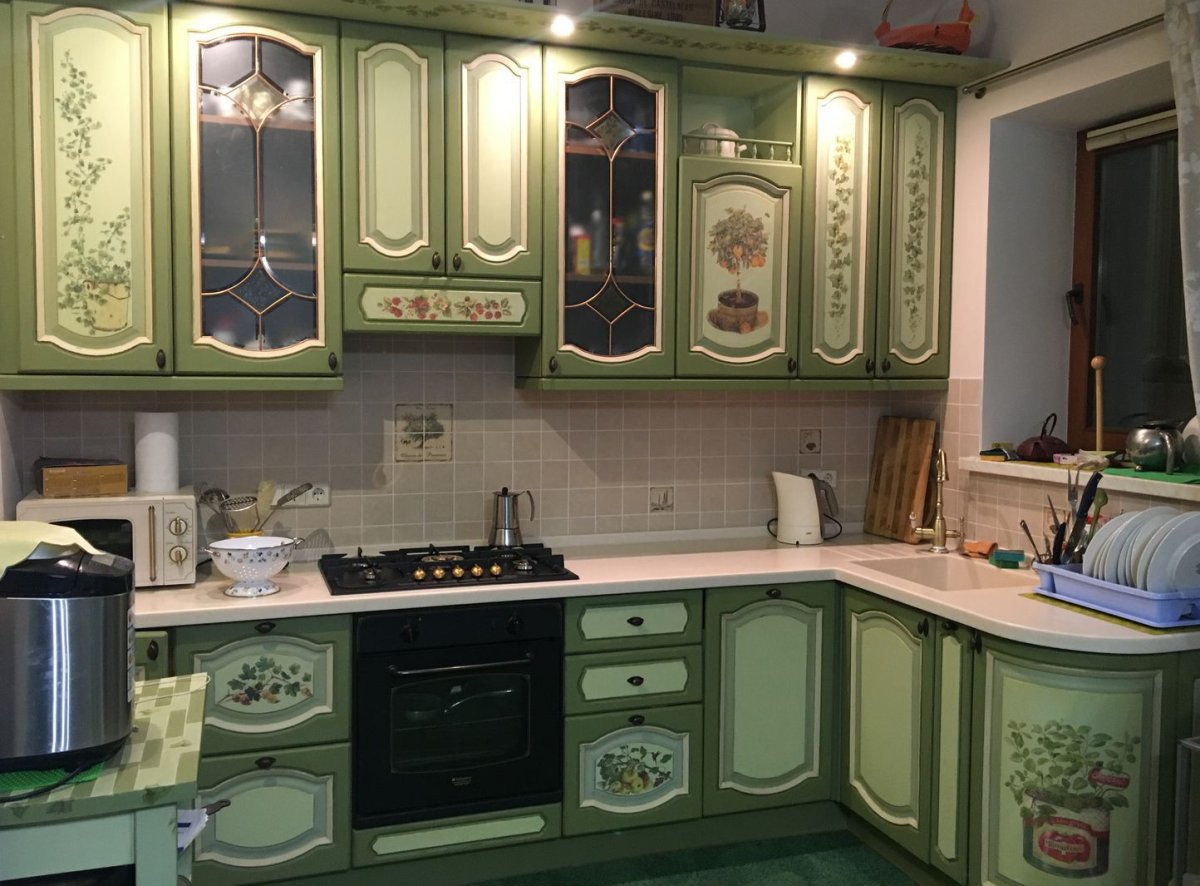 Кухня мебель фисташковая Прованс