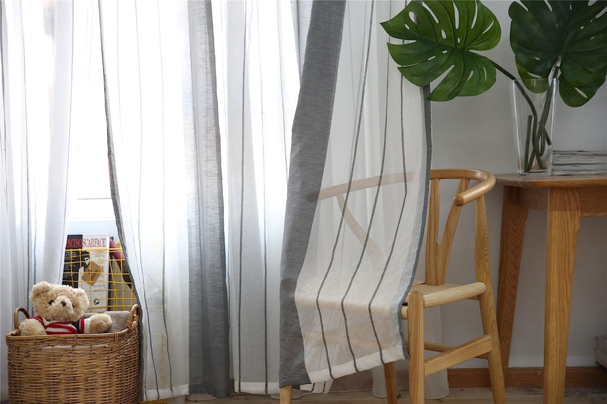 Штора из льна в скандинавском стиле