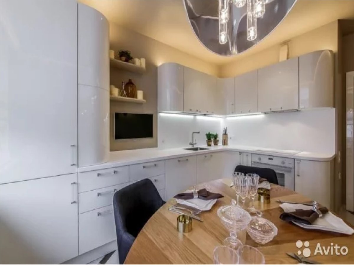 Интерьер угловой кухни 12 кв.м