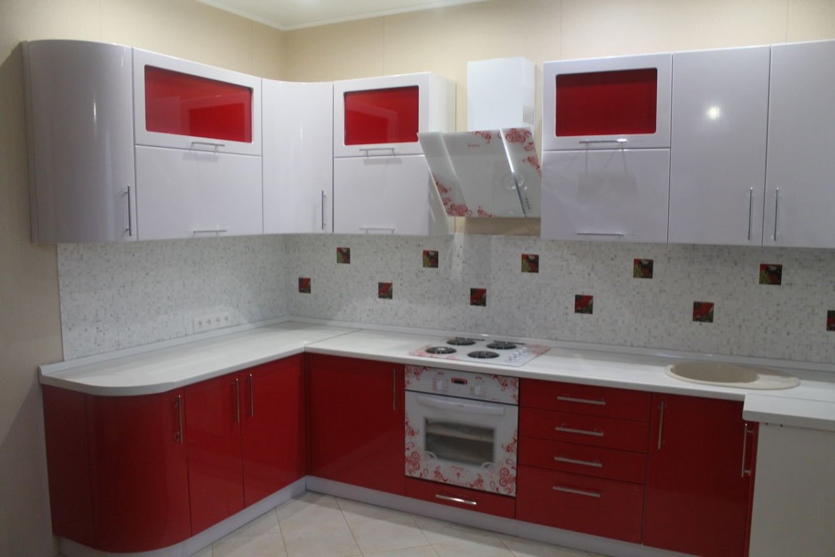 Кухня красный низ белый верх