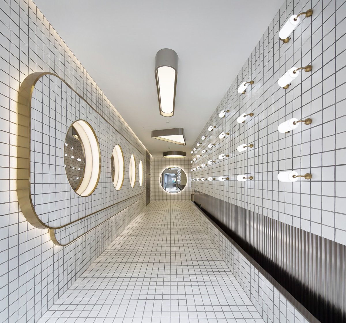 Общественный туалет интерьер