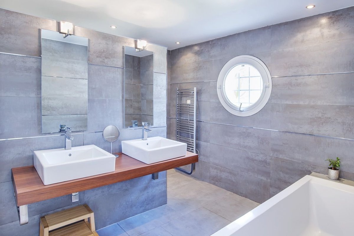 Декоративный бетон в ванной