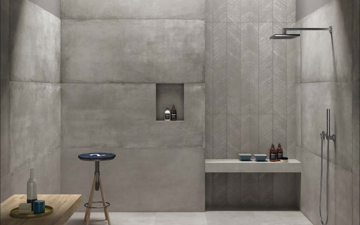 Ванная с плиткой под бетон