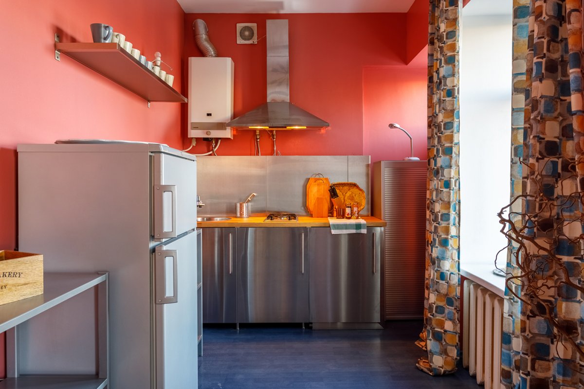 Трубы в интерьере кухни