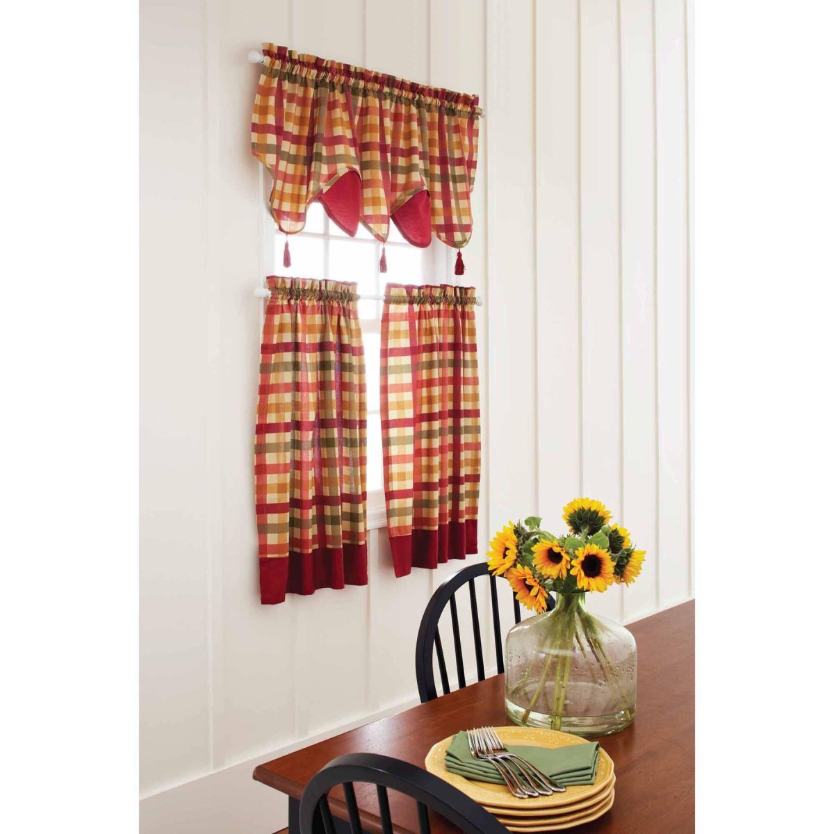 Маленькие шторки на кухню