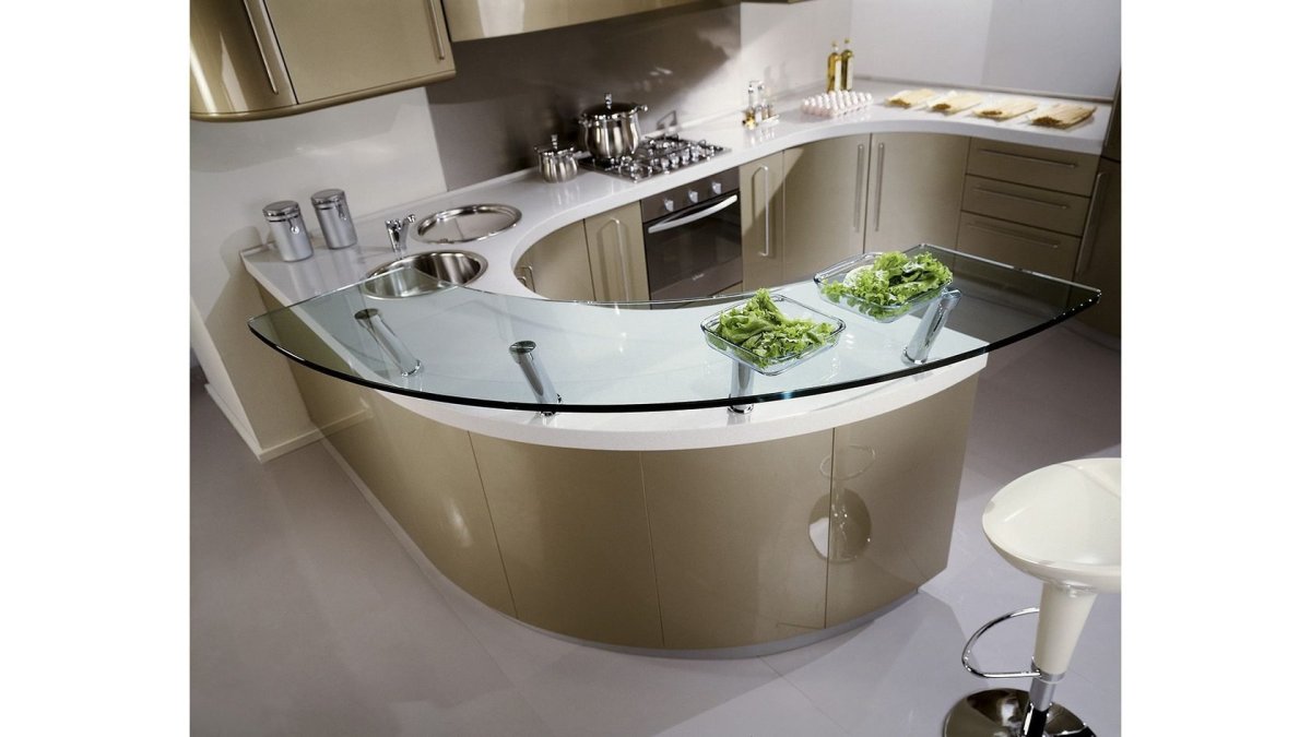 Полукруглый кухонный гарнитур