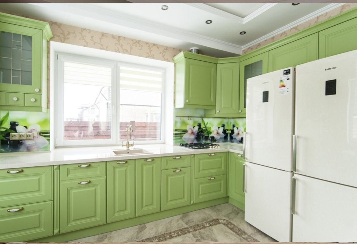 Кухни Прованс фисташкового цвета