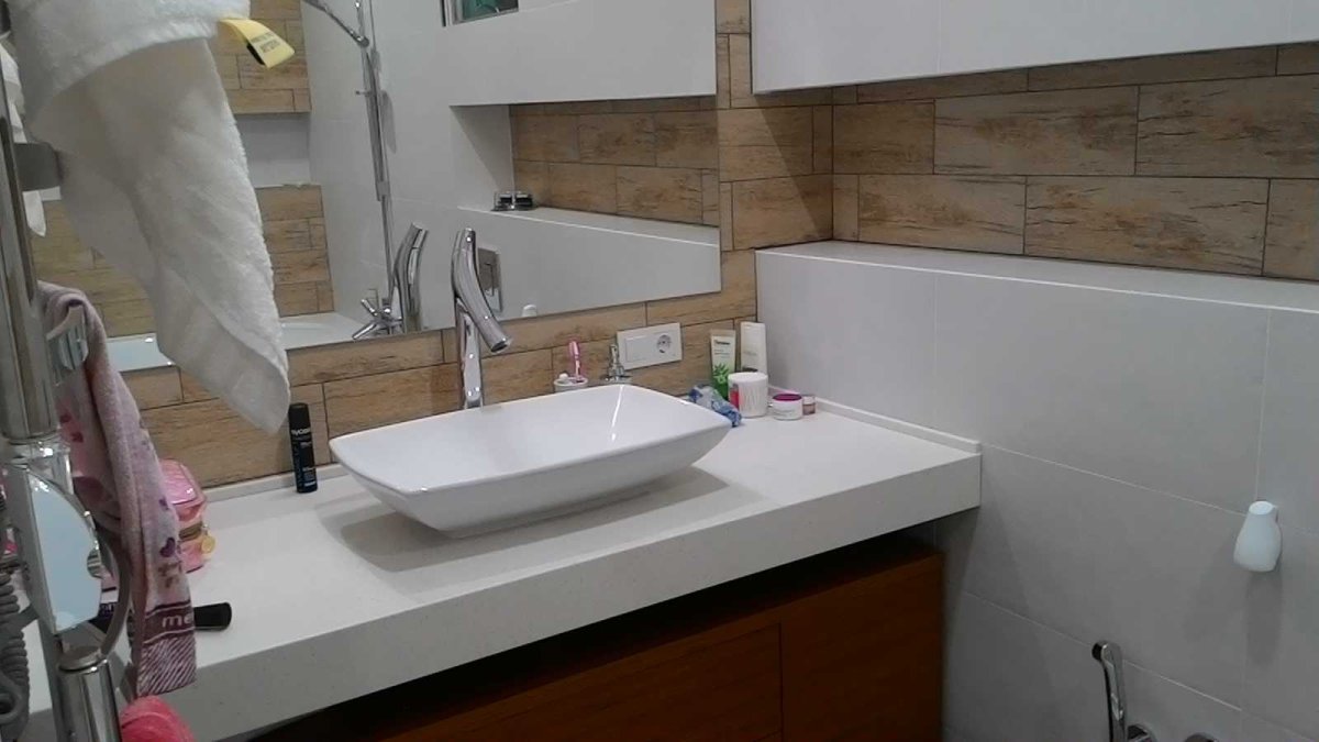 Столешница в ванную под раковину белая