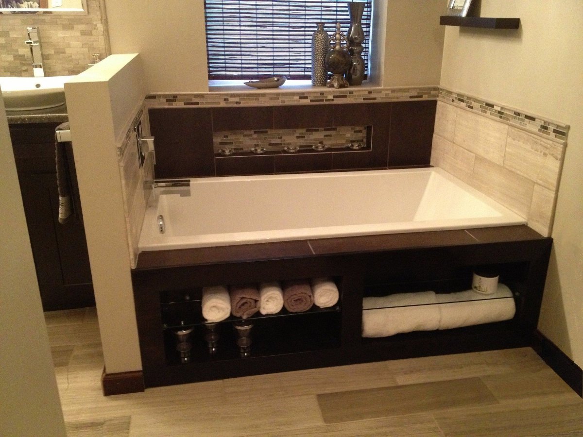 Место хранения под ванной