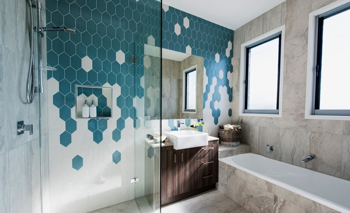 Чем обклеить ванную комнату дешево и красиво