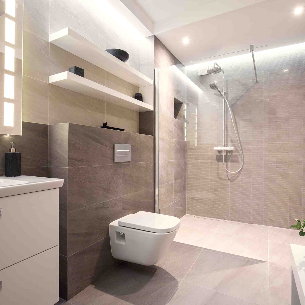 Санузел в современном стиле в светлых тонах