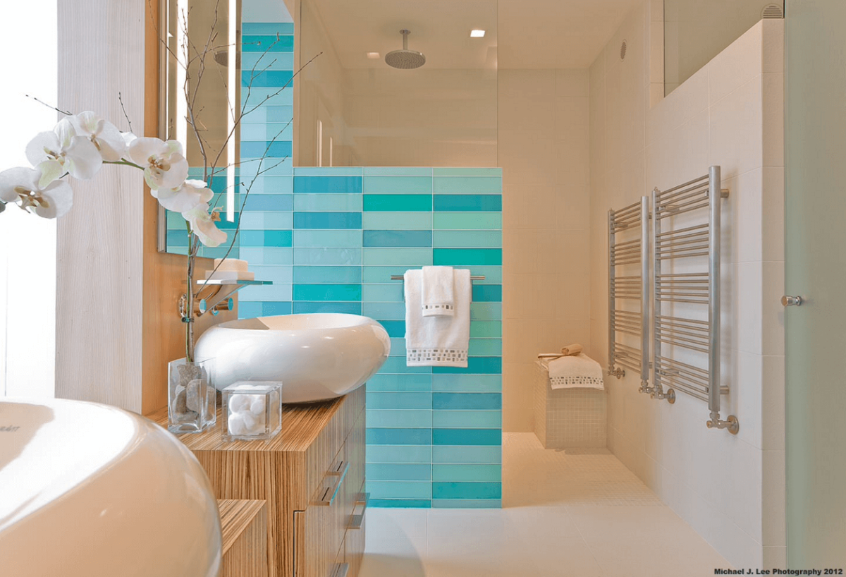 Ванна в бежево голубых тонах