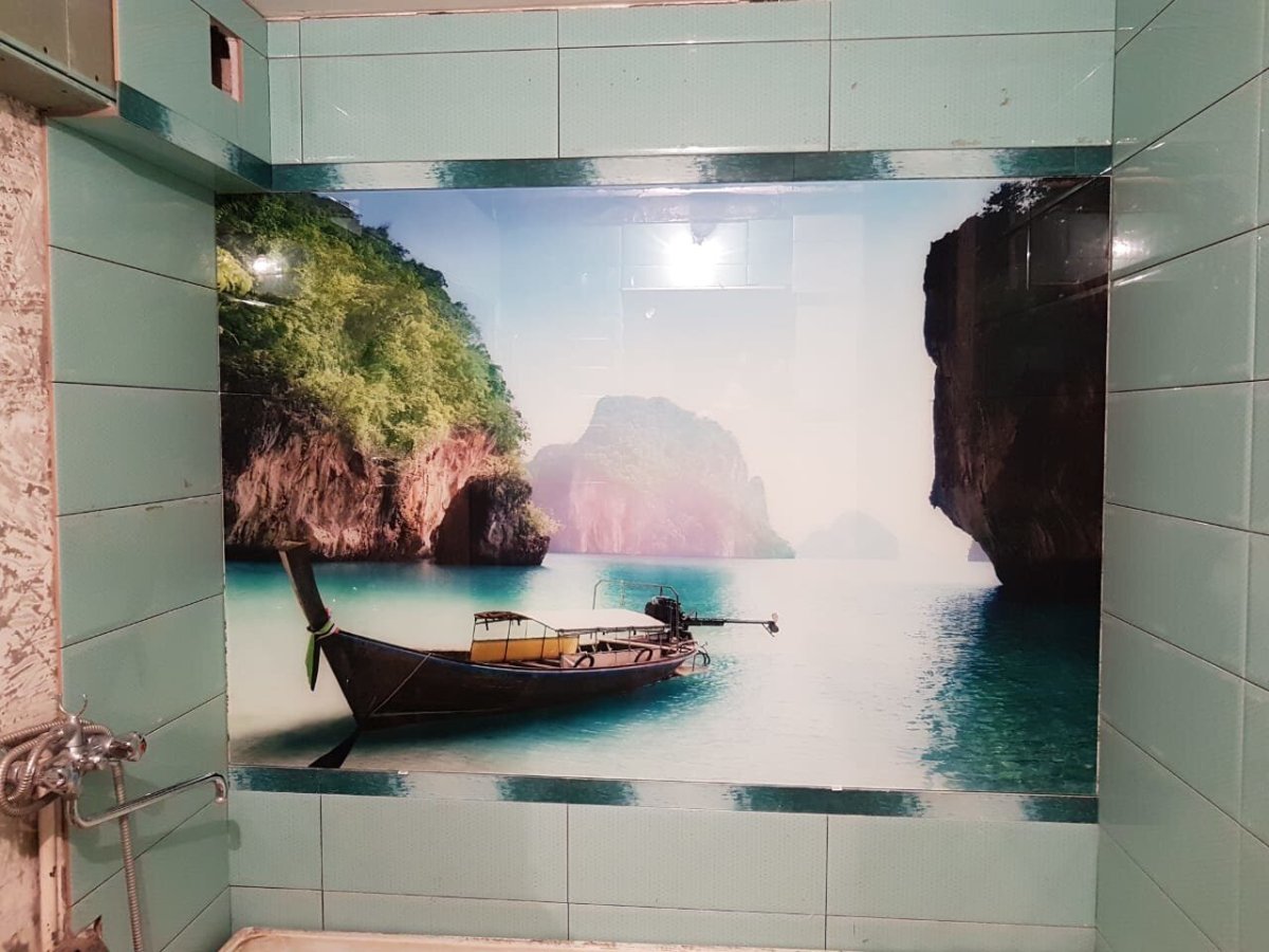 Стеклянные панно для ванной