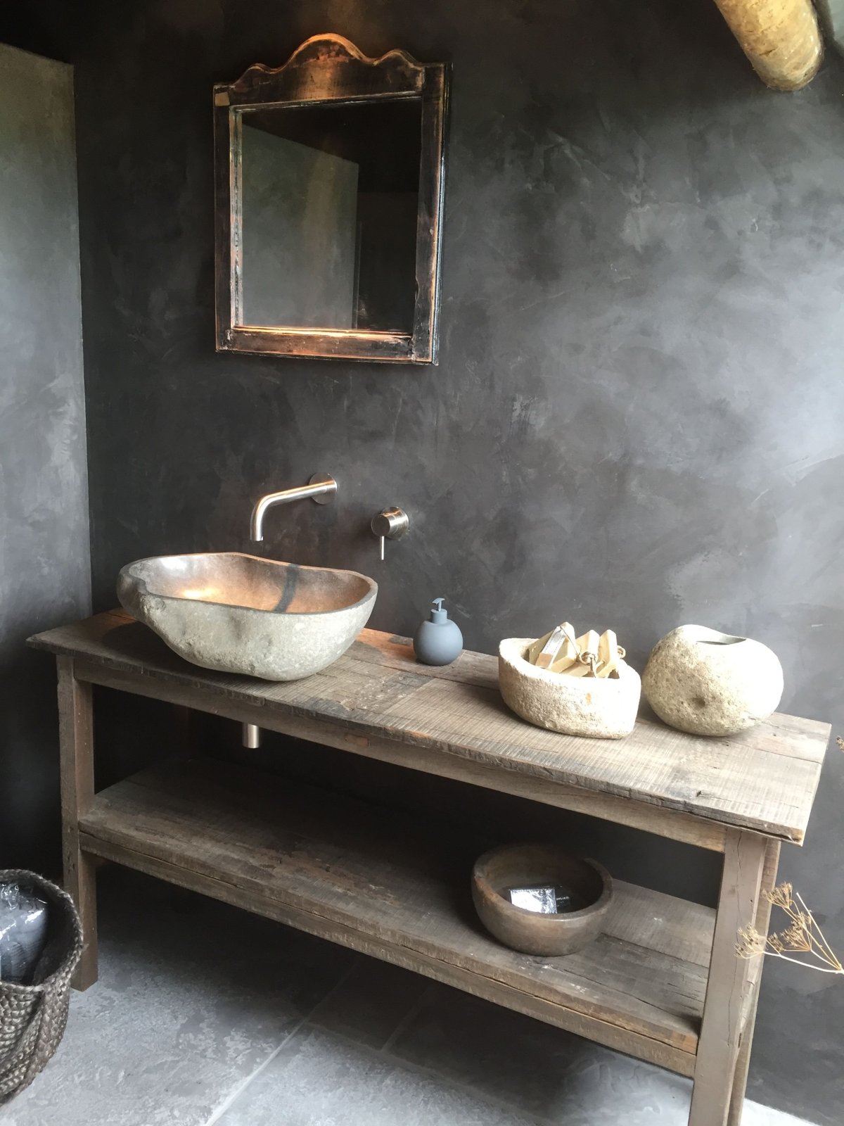 Ванна в стиле Ваби Саби