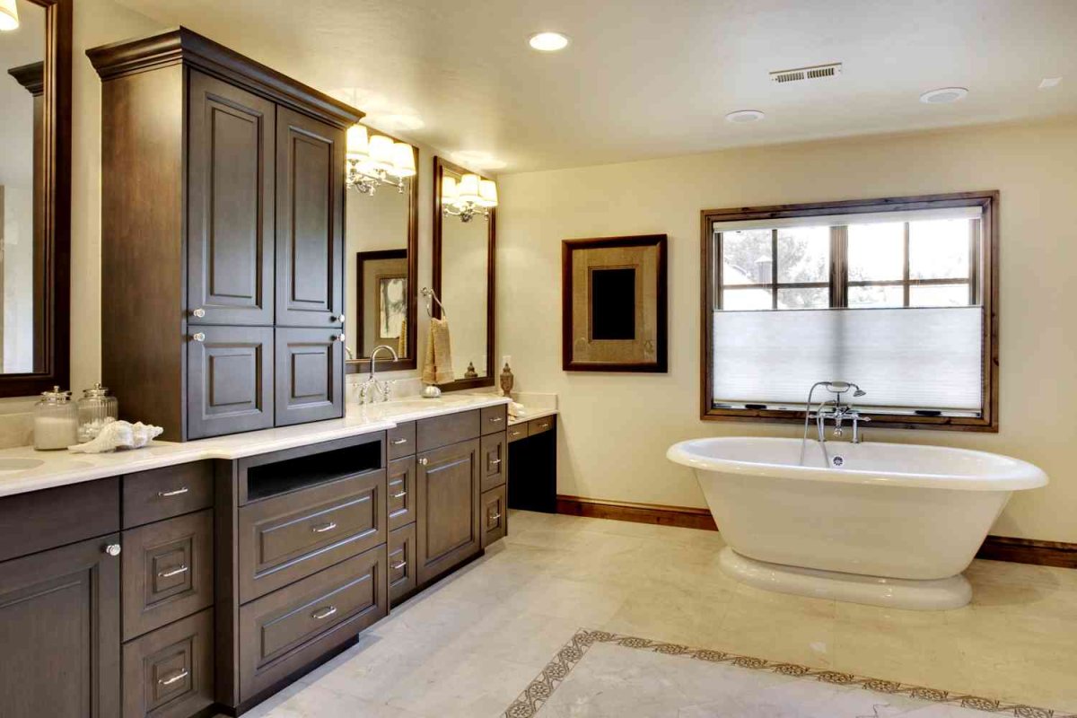 Встроенная мебель в ванную комнату