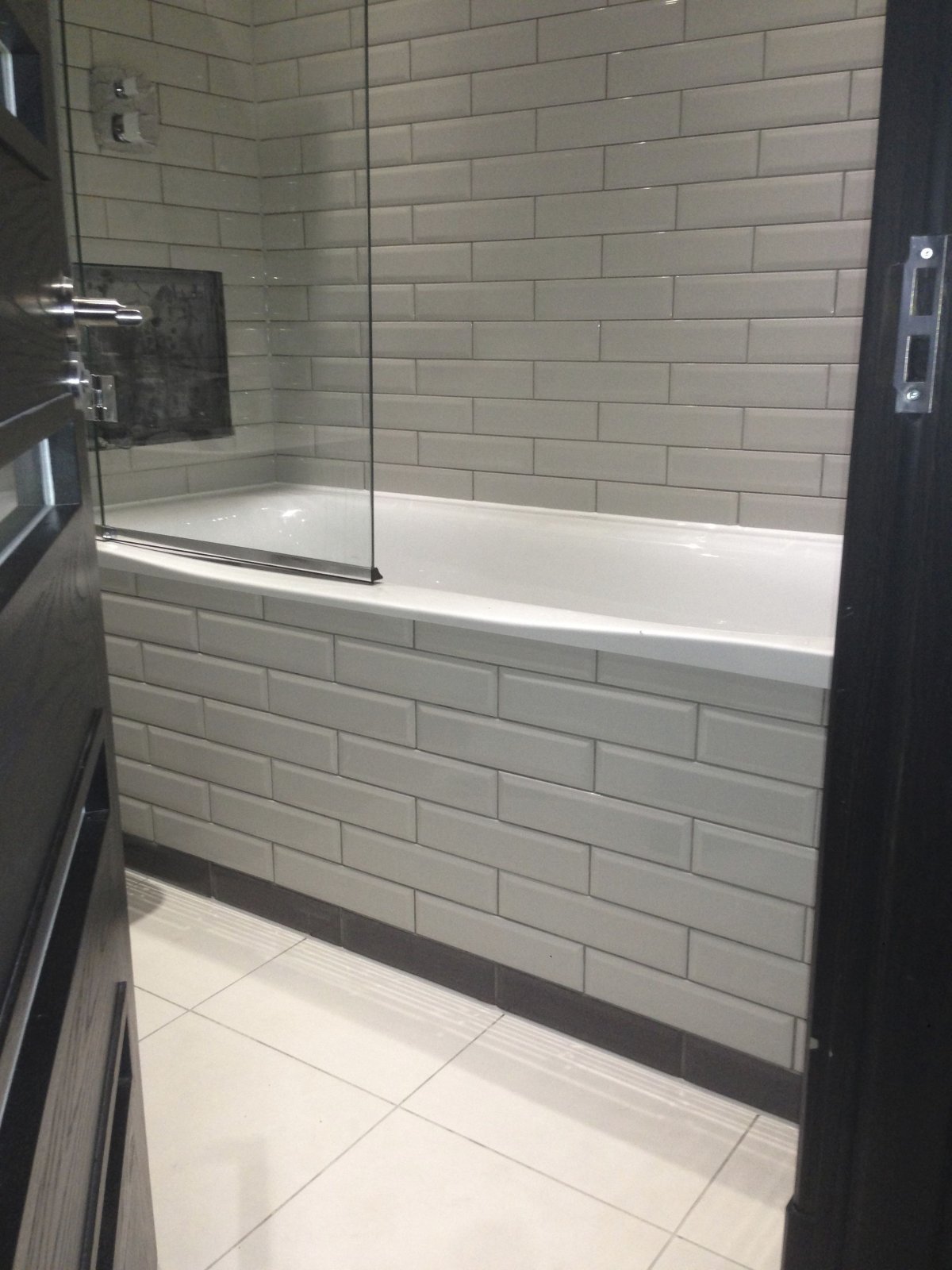 Панели под кирпич в ванную комнату