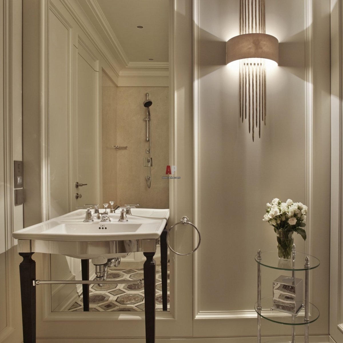 Молдинги в ванной комнате