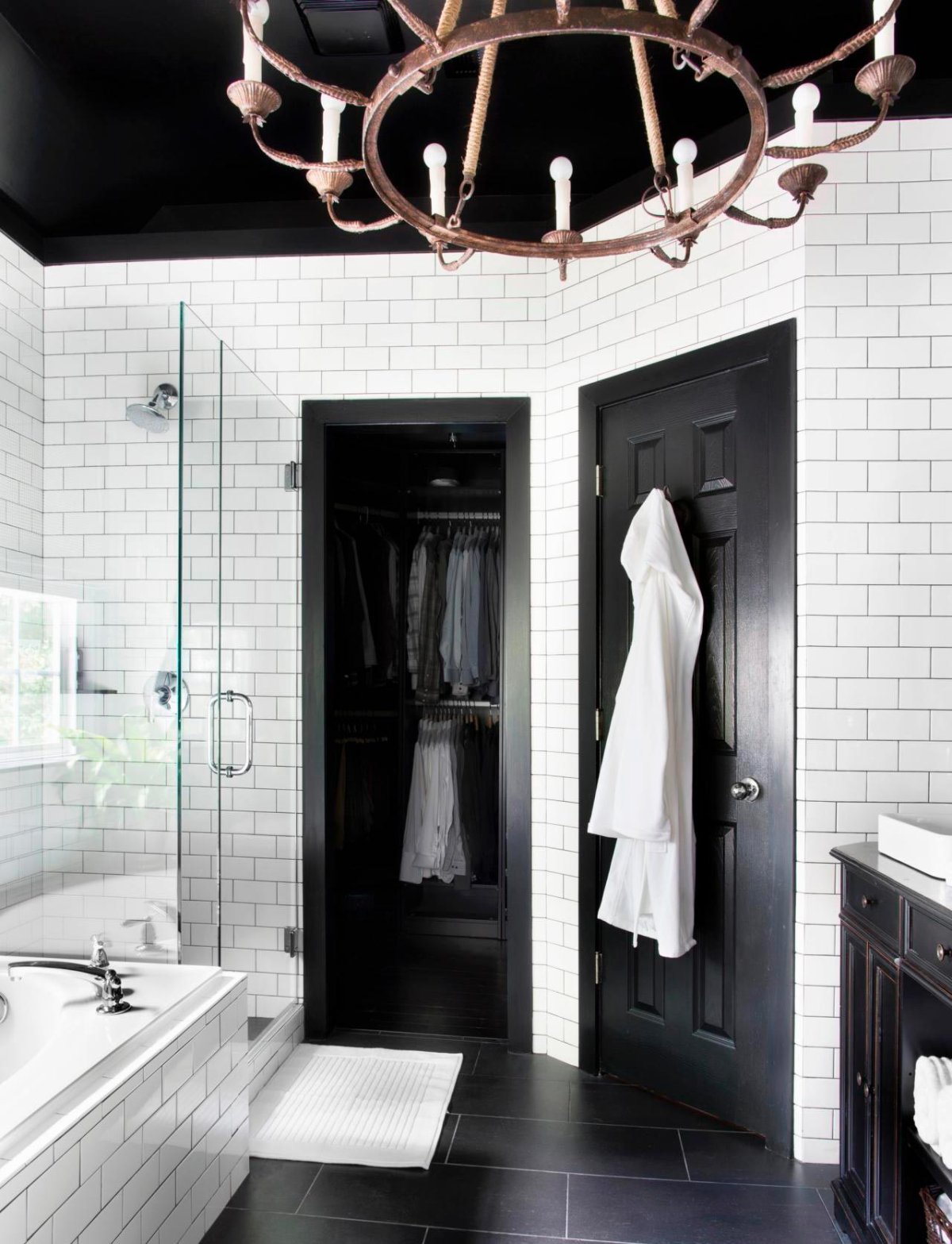 Серный потолок вванной